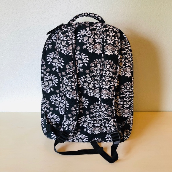 NWT Vera Bradley Large Essential Backpack - Picture 5 of 7